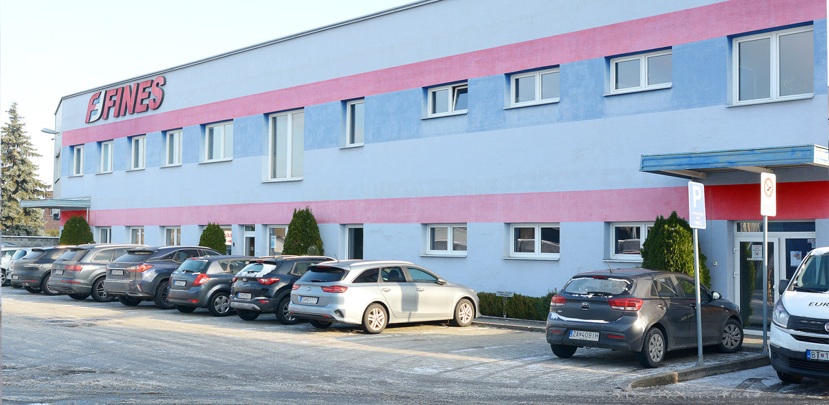Administratívna budova FINES